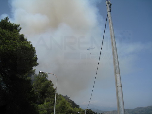 Ventimiglia: piccoli incendi di sterpaglie questa mattina, il più vasto a Castel d'Appio