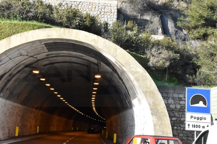 Sanremo: incidente in Aurelia bis, ragazza trasportata in ps