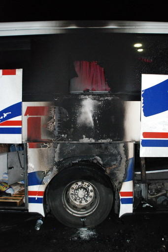 Sanremo: incendio al motore di un pullman di romeni, paura ma nessun ferito
