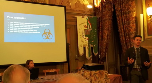 Pieve di Teco: ieri sera buon successo di partecipazione all'incontro sulle minacce informatiche (Foto)