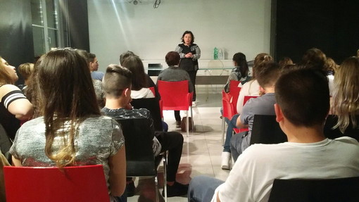 Reggio Emilia: gli studenti dell'Istituto Comprensivo Cavour hanno incontrato Margherita Asta di 'Libera' (Foto)