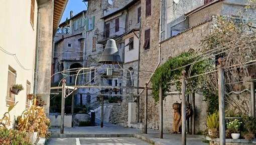 Commedia in dialetto intemelio, "Ina tempesta sciüta" va in scena a Vallecrosia Alta (Foto) Commedia in dialetto intemelio, "Ina tempesta sciüta" va in scena a Vallecrosia Alta (Foto)