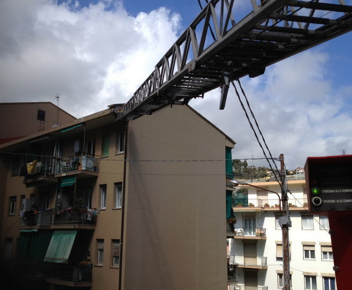 Sanremo: vigili del fuoco in azione in strada Borgo Opaco