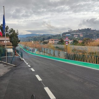 Imperia, modifiche alla viabilità in via Ballestra dopo i lavori per la pista ciclabile: ecco cosa cambia Imperia, modifiche alla viabilità in via Ballestra dopo i lavori per la pista ciclabile: ecco cosa cambia
