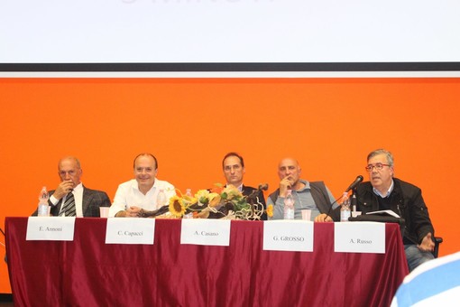 Imperia: i candidati sindaco a confronto al liceo Scientifico Vieusseux di Imperia, ecco i video Imperia: i candidati sindaco a confronto al liceo Scientifico Vieusseux di Imperia, ecco i video