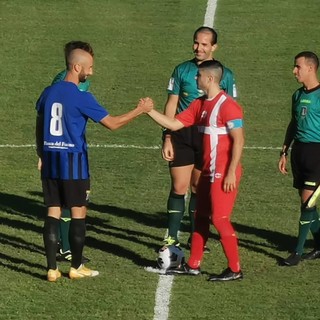 Calcio, Imperia sconfitta al 'Ciccione' (0-1) dal Genova Calcio. I tifosi contestano Mister Lupo