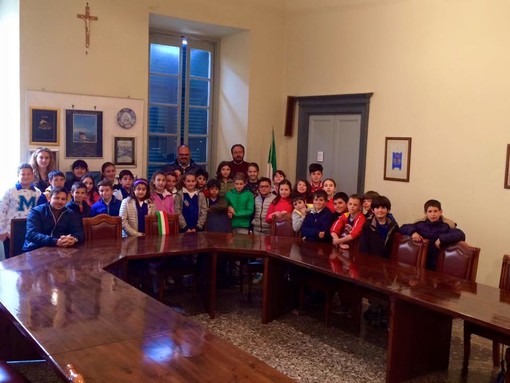 Riva Ligure: questa mattina il Sindaco ha incontrato gli alunni della Primaria che eleggeranno il CCR