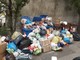 Sanremo: ancora immondizia abbandonata da cittadini maleducati in via Padre Semeria
