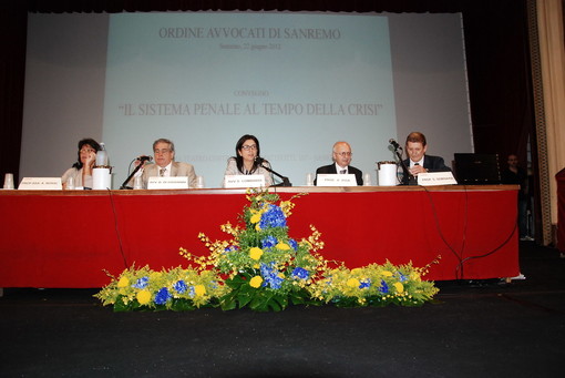 Sanremo: al 'Centrale' gli avvocati si incontrano sul 'Sistema penale al tempo della crisi' Sanremo: al 'Centrale' gli avvocati si incontrano sul 'Sistema penale al tempo della crisi'