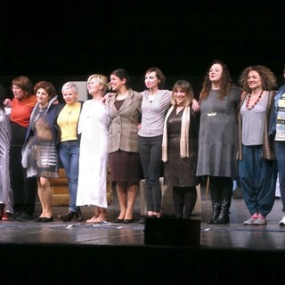 Bordighera: grande successo per lo spettacolo 'Il Coraggio delle donne' ieri al Palazzo del Parco (Foto)