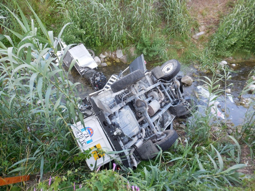 San Biagio della Cima: macchina della Protezione Civile finisce fuori strada, un ferito grave e gli altri quasi illesi