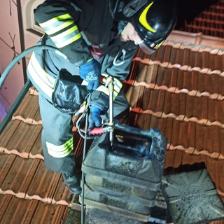 Ventimiglia: piccolo incendio ad una canna fumaria, in serata intervento dei Vigili del Fuoco