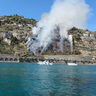 Ventimiglia: incendio di ieri alle Calandre e polemiche sulla Protezione Civile, ne parlano il Sindaco e Flavio Gorni Ventimiglia: incendio di ieri alle Calandre e polemiche sulla Protezione Civile, ne parlano il Sindaco e Flavio Gorni