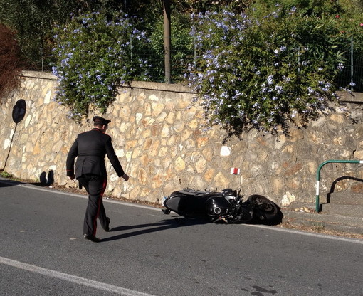 I rilievi dei Carabinieri poco dopo l'incidente