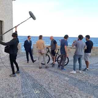 Troupe di Rai Due ieri a Bordighera: si è parlato di mobilità sostenibile e outdoor per la trasmissione 'Stop and go' (Foto)