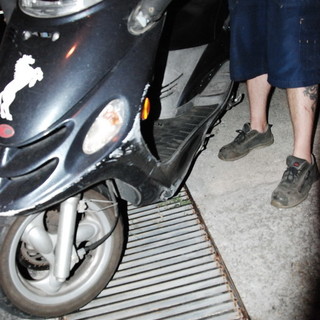Sanremo: donna si rompe un braccio cadendo dalla moto in strada San Pietro Sanremo: donna si rompe un braccio cadendo dalla moto in strada San Pietro