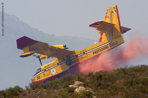 Prevenzione degli incendi: l'intervento del volontario Aib, Eugenio Adolfo Prevenzione degli incendi: l'intervento del volontario Aib, Eugenio Adolfo
