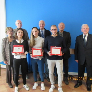 Arma di Taggia: le borse di studio 50&amp;PIU’ 2017 consegnate a tre studenti meritevoli dell’Istituto di Istruzione Superiore 'E. Ruffini – D. Aicardi'