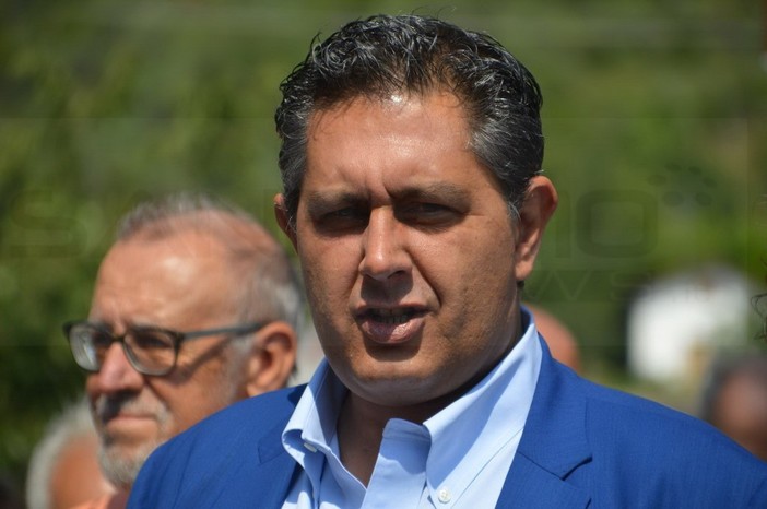 Politica: il Presidente della Regione smentisce totalmente l'eventuale 'ammiccamento' con il Sindaco di Sanremo