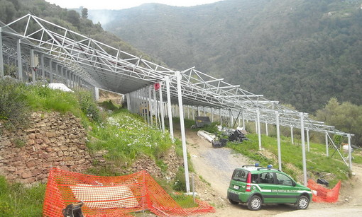 Camporosso: impianto fotovoltaico al posto del 'pergolato', sequestro della Corpo Forestale