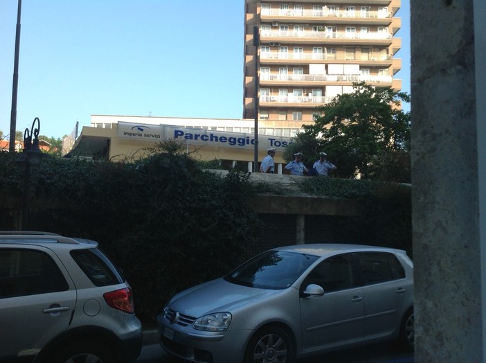 L'intervento della Polizia Municipale ai giardini Toscanini