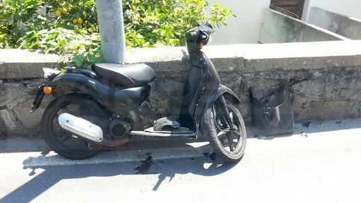 Sanremo: scontro tra uno scooter ed un autobus in via Duca degli Abbruzzi, 15enne lievemente ferito Sanremo: scontro tra uno scooter ed un autobus in via Duca degli Abbruzzi, 15enne lievemente ferito