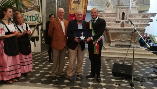Ventimiglia: consegnato questa mattina ad Albino Ballestra il 'San Segundin d'Argentu 2017' (Foto e Video) Ventimiglia: consegnato questa mattina ad Albino Ballestra il 'San Segundin d'Argentu 2017' (Foto e Video)