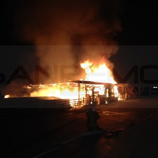 Bordighera: proseguono le indagini sull'incendio al 'Playa Argentina', si lavora sempre sul corto circuito