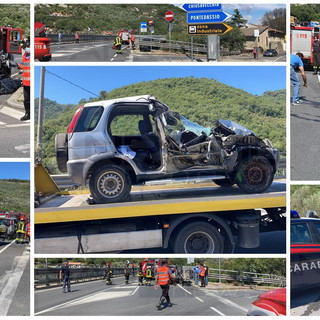 Pontedassio: è l'imperiese Giuliana Bellagente la donna morta stamattina nell'incidente sulla SS28 (Foto e Video) Pontedassio: è l'imperiese Giuliana Bellagente la donna morta stamattina nell'incidente sulla SS28 (Foto e Video)