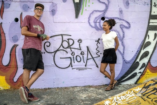 Graffiti in provincia di Imperia: il racconto di Jori e Gioia, street artist che abbelliscono i muri della riviera dei fiori (Foto e video) Graffiti in provincia di Imperia: il racconto di Jori e Gioia, street artist che abbelliscono i muri della riviera dei fiori (Foto e video)