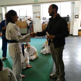 Imperia: l'Assessore allo Sport Simone Vassallo ha premiato la giovane judoka Aurora Rumbolo, terza classificata ai campionati UISP