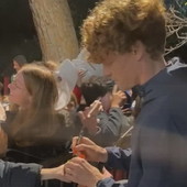 Ospedaletti: dopo la giornata dedicata allo spot Sinner 'premia' i giovani che lo hanno atteso (Video) Ospedaletti: dopo la giornata dedicata allo spot Sinner 'premia' i giovani che lo hanno atteso (Video)