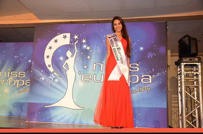 Al conorso Miss Europa in Italy, la 16enne Jacqueline Giudice di Bordighera conquista la fascia di Miss Moda Giovane