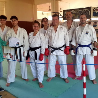 Il campione italiano Gabriele De Paolis alla Sanremo Karate per insegnare ai giovani il Kumite Il campione italiano Gabriele De Paolis alla Sanremo Karate per insegnare ai giovani il Kumite
