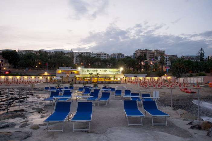 Sanremo: sabato e domenica prossima al 'Kbeach' il beach volley si tinge di rosa
