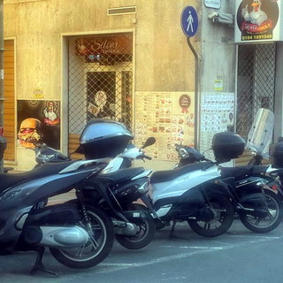 Ventimiglia: dopo alcune sospensioni provvisorie chiuso definitivamente un 'Kebab' in via Hanbury