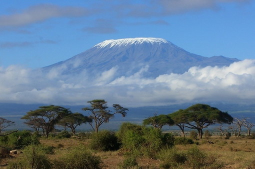 Imperia: domani sera, videoproezione a cura del CAI dal titolo ‘Dalle falde alla vetta del Kilimangiaro’