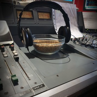 Su Radio Onda Ligure 101 arriva la 'Battaglia Natale', 3 appuntamenti gioco al giorno per vincere tantissimi premi Su Radio Onda Ligure 101 arriva la 'Battaglia Natale', 3 appuntamenti gioco al giorno per vincere tantissimi premi