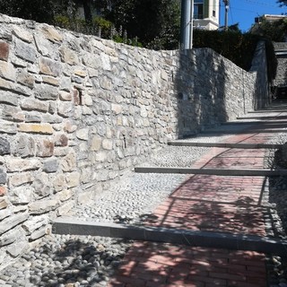 Sanremo: terminati i lavori della scalinata di via Pisacane vicino alla stazione, ora è più bella e sicura (Foto)