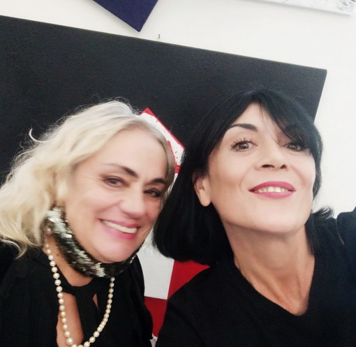 Sanremo: due artiste della galleria d'arte bonbonniere di Sanremo hanno partecipato alla biennale di Vittorio Sgarbi curata da Salvo Nugnes