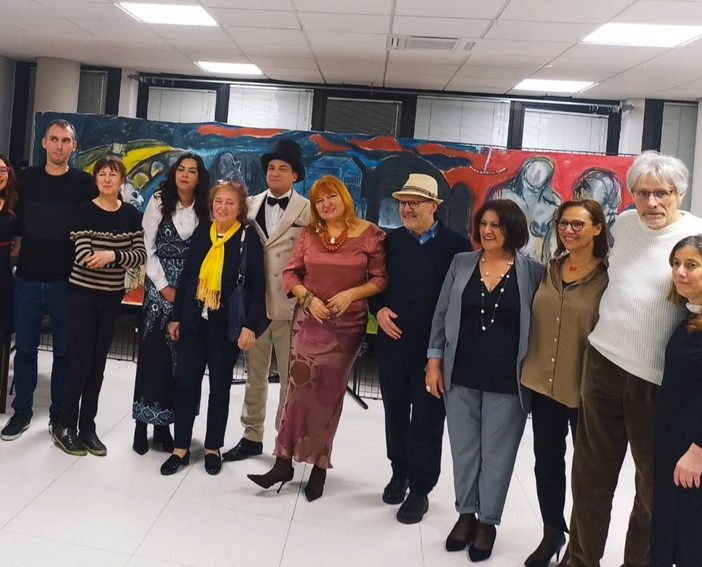 Vallecrosia, successo per "L'altra metà del cielo": il recital di teatro e musica dedicato alle donne incanta il pubblico (Foto)