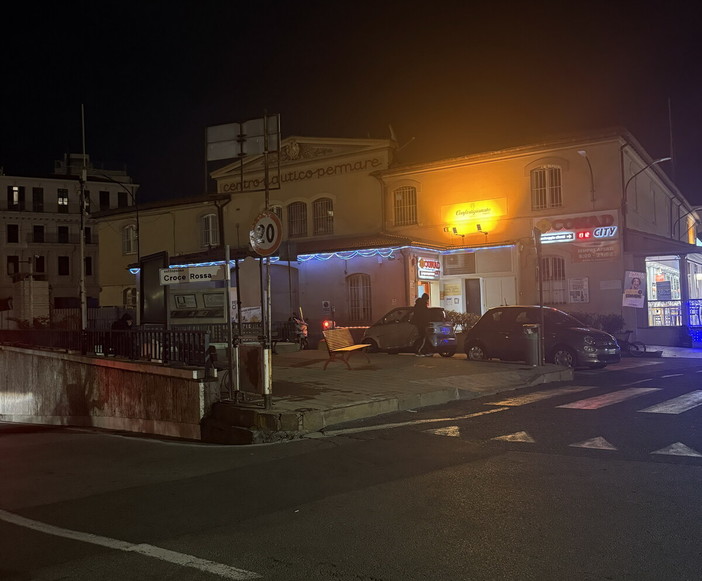 Sanremo: porto al buio da oltre dieci giorni, luci spente al sottopasso Croce Rossa e davanti al PerMare