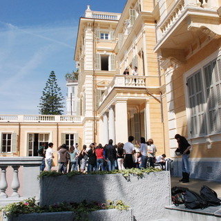 Sanremo: al Liceo, la protesta del comitato per i 6 giorni