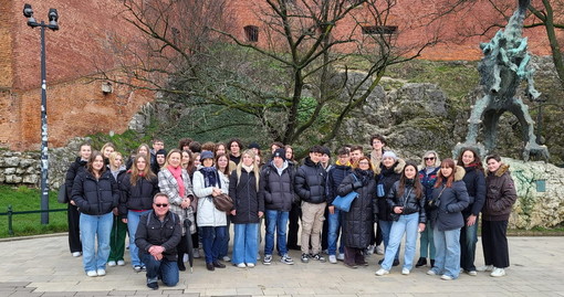 Liceo Aprosio ‘senza confini’: prosegue il progetto Erasmus, 8 studenti e 4 professori a Tychy, nel sud ovest della Polonia