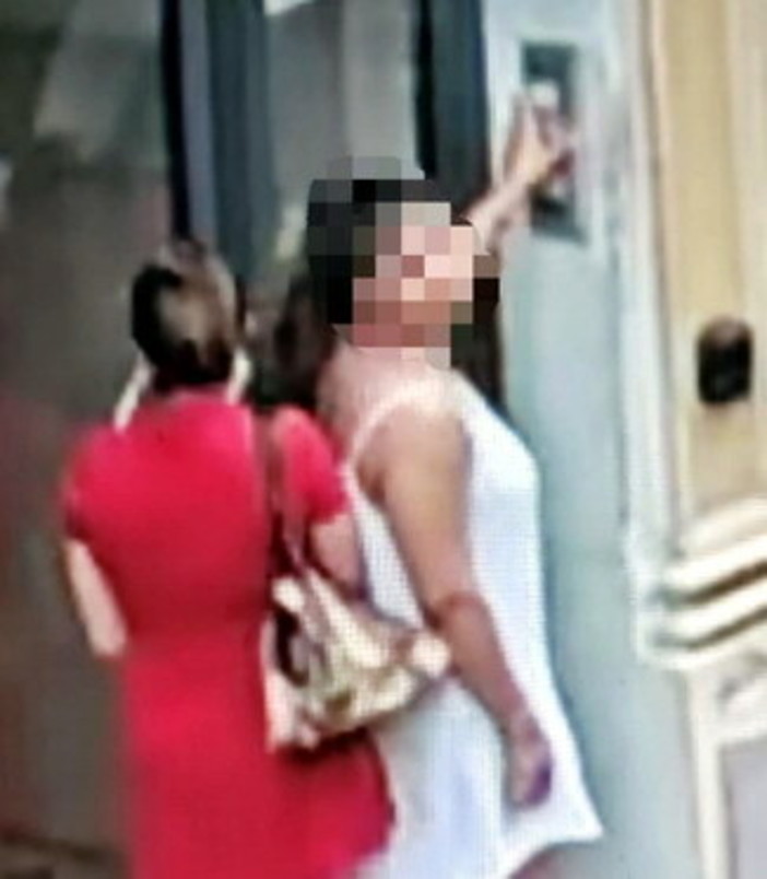 Furti in casa tra Sanremo e Bordighera, quattro arresti: due donne fermate dai Carabinieri Furti in casa tra Sanremo e Bordighera, quattro arresti: due donne fermate dai Carabinieri