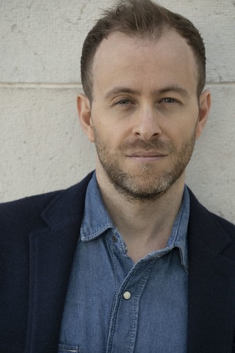 Lo scrittore sanremese Luca Ammirati presenta "Tutti i colori tranne uno" a Dolceacqua (Foto) Lo scrittore sanremese Luca Ammirati presenta "Tutti i colori tranne uno" a Dolceacqua (Foto)