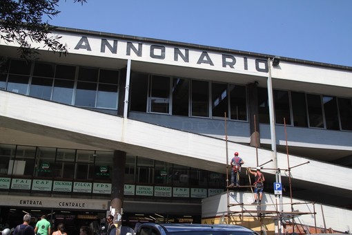 Sanremo: mattinata di 'passione' per l'apertura dei nuovi uffici Inps di via Martiri, code e caldo all'interno