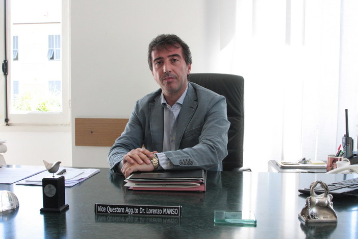 Il dirigente del commissariato di Polizia di Sanremo, Lorenzo Manso Il dirigente del commissariato di Polizia di Sanremo, Lorenzo Manso