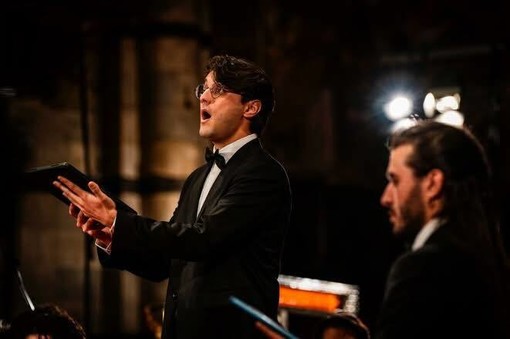 Vallecrosia, giovane talento: il tenore Lorenzo Renosi canterà per il Papa