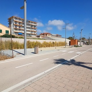 Vallecrosia, mercatini d'estate: cambia la viabilità sul lungomare (Foto) Vallecrosia, mercatini d'estate: cambia la viabilità sul lungomare (Foto)